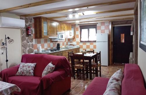 La Casa de la Noguera Apartment | Apartamentos El Callejón