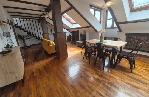 Cimadevilla Apartment | Apartamentos El veleru
