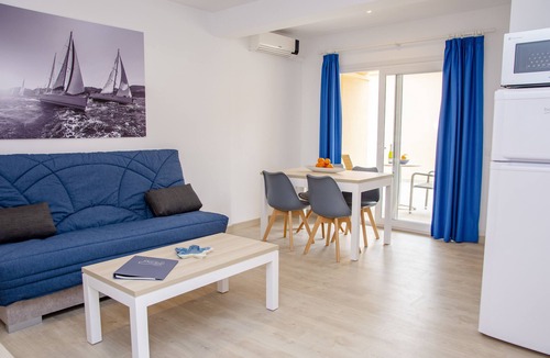 Cala Blanca Apartment | Apartamentos Maribel
