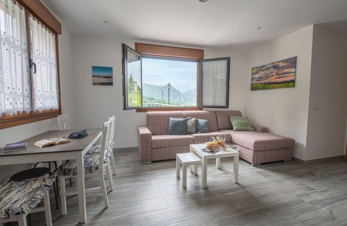 Santa Marina de Oblanca Apartment | Apartamentos Las Caldas Golf a Solo 15 Minutos del Centro de Oviedo