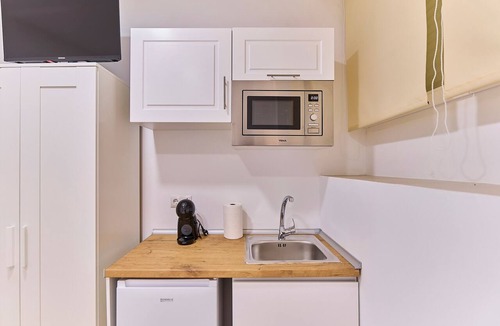 Puente de Vallecas Apartment | Apartamentos Méndez Álvaro by gaiarooms