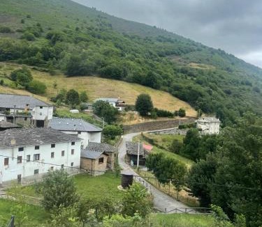 Cangas del Narcea Municipality Apartment | Apartamentos Rurales Casa Carloto