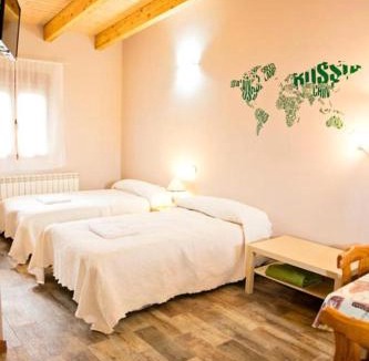 Santa Colomba de Somoza Apartment | Apartamentos turísticos LAS CARBALLEDAS