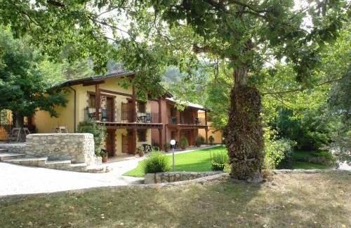 El Pont De Bar Apartment | Apartaments La Taverna dels Noguers