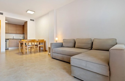 Sant Feliu de Guixols Apartment | Apartment with terrace & pool 5min beach