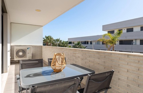 Roques Daurades Apartment | Apartment 100m beach with sports courts