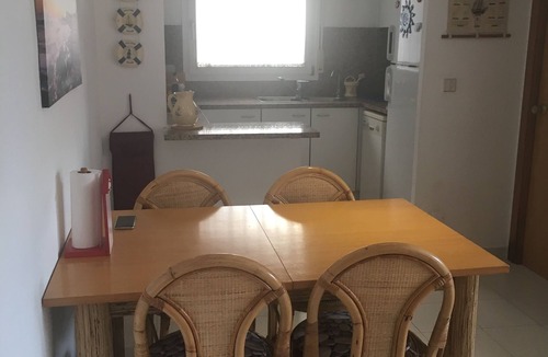 Llanca Apartment | Apartment 150 m beach with garden and garage