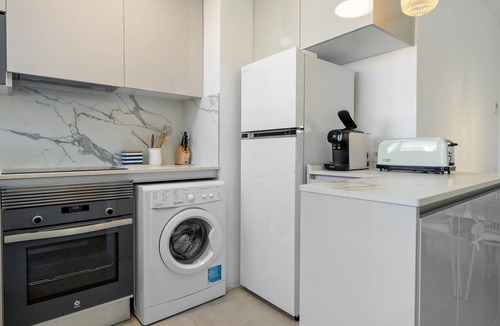 Torredembarra Apartment | Apartment 250m beach with pool and parking