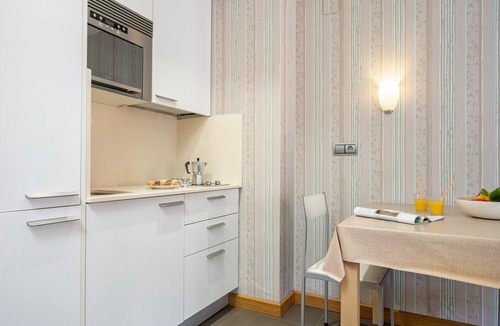 Cangas de Onis Apartment | Apartment '2ºc Apartamento 2 Adultos Y 1 Niño' with Balcony and Wi-Fi