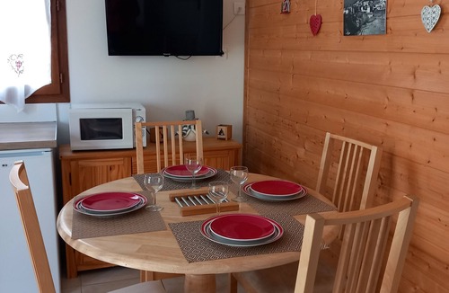 Formigueres Cottage | Apartment 4 persons on the ground floor of a detached house