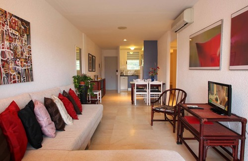 L'Estartit Apartment | APARTMENT (5 ADULTS) POOL VIEW