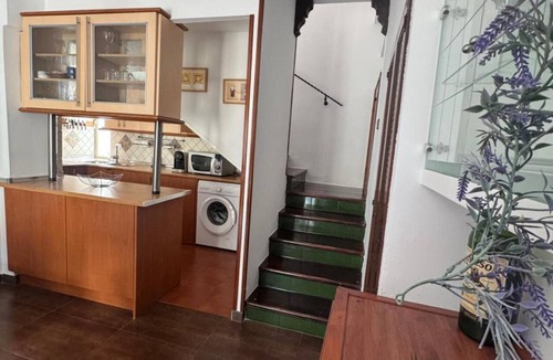 Alcala la Real Apartment | Apartment 'Alcalá Zona Centro Duplex' with Balcony, Wi-Fi and Air Conditioning