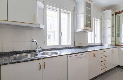 Monforte de Lemos Apartment | Apartment 'Apartamento Sarria' with Wi-Fi