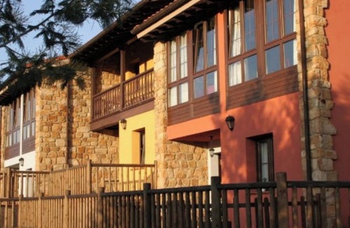 Carabano Apartment | Apartment 'Apartamento 6' with Shared Terrace, Shared Garden and Wi-Fi
