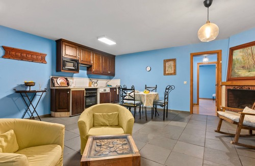 Cibuyo Apartment | Apartment 'Apartamentos Puente Del Narcea 2' with Mountain Views, Private Terrace and Wi-Fi