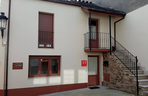 Fonsagrada Apartment | Apartment 'Arriba' with Shared Terrace, Balcony and Wi-Fi