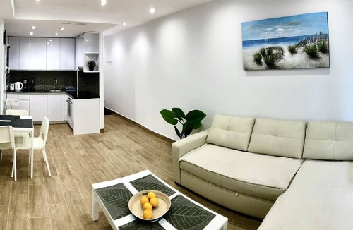 Torrevieja Apartment | Apartment 'Beach Jolanta' with Sea View, Wi-Fi and Air Conditioning