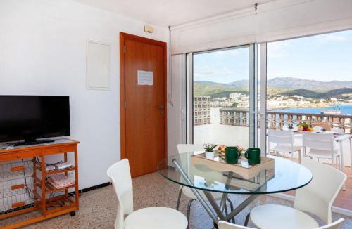 Llanca Apartment | Apartment Blue Ocean-3 by Interhome