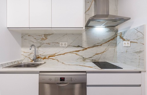 Maracena Apartment | Apartment 'Bright in Maracena' with Private Terrace, Wi-Fi and Air Conditioning