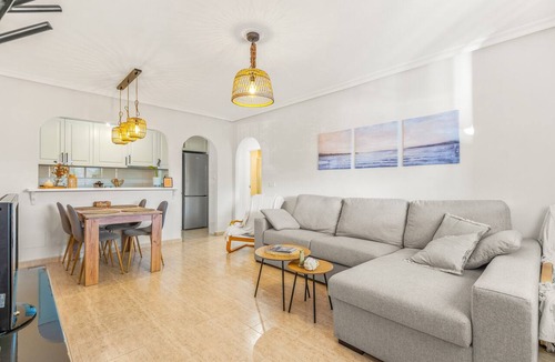 La Florida Apartment | Apartment 'Bugenwilla Orihuela Costa' with Shared Pool, Wi-Fi and Air Conditioning