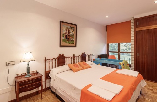 Marcilla Apartment | Apartment 'Casa Ana De Velasco' with Private Pool, Private Terrace and Wi-Fi