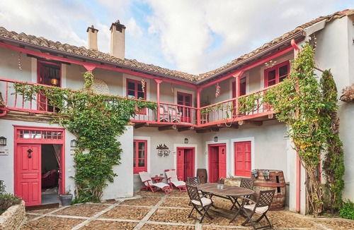 Villamejil House | Apartment 'Casa Grande' with Shared Terrace, Shared Garden and Wi-Fi
