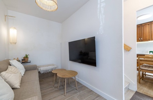 Souto Apartment | Apartment 'Casita En Fontán' with Sea Views, Terrace and Wi-Fi