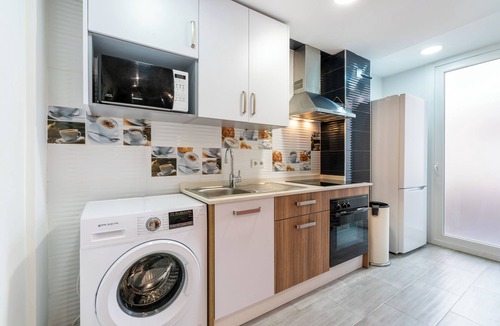 Los Tilos Apartment | Apartment "Centro Estacion Vialia" with Shared Pool & Wi-Fi