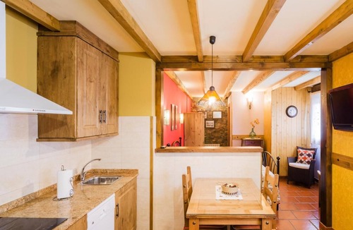 Caboalles de Abajo Apartment | Apartment 'El Hechizo' with Mountain View, Shared Pool and Wi-Fi