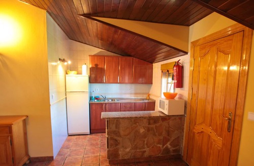 La Iruela Apartment | Apartment 'El Lerele 1' with Mountain View, Shared Pool & Wi-Fi