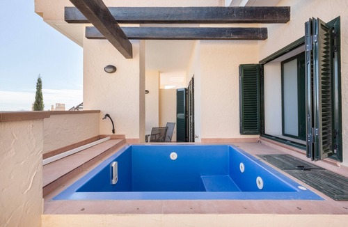 Fuente Alamo de Murcia Apartment | Apartment 'El Oasis Martinica 4 2 A' with Mountain View, Wi-Fi and Air Conditioning