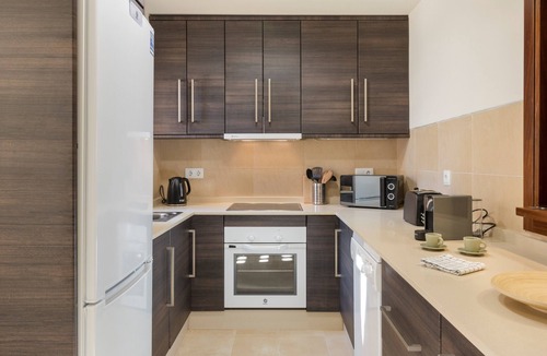 Corverica Apartment | Apartment 'El Oasis Malta 1 Bajo A' with Shared Pool, Wi-Fi and Air Conditioning