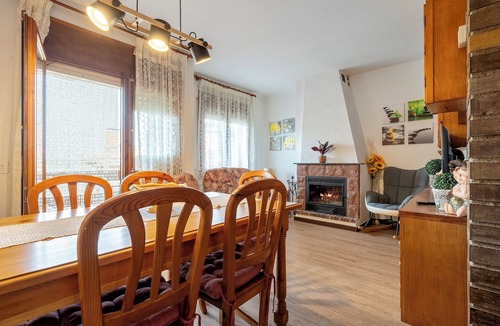 Prades Apartment | Apartment 'Els Estels' with Mountain View, Private Terrace and Wi-Fi