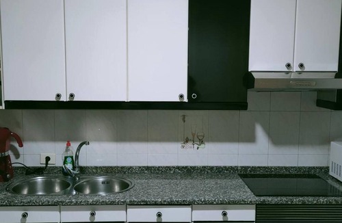 Monforte de Lemos Apartment | Apartment 'En Centro De Monforte' with Wi-Fi