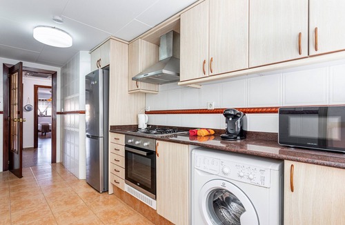 El Perello Apartment | Apartment 'Entero Playa Perello' with Shared Pool, Wi-Fi and Air Conditioning