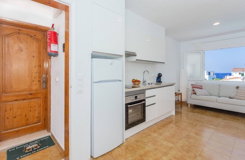 Cala Blanca Apartment | Apartment 'Delfín 8' with Shared Pool, Wi-Fi, and Air Conditioning