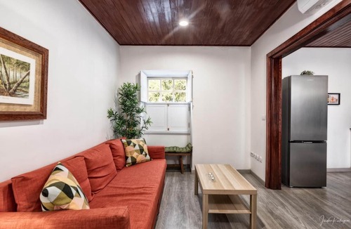 Los Llanos Apartment | Apartment 'Casa Tilola' with Mountain View, Wi-Fi and Air Conditioning