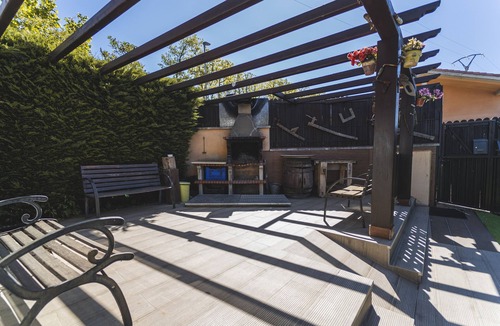San Adrian de Juarros Apartment | Apartment 'Valle De Juarros' with Private Pool, Private Garden and Wi-Fi