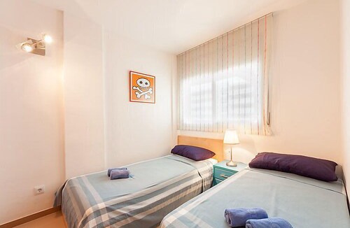 Sant Antoni de Calonge Apartment | Apartment Les Suredes in St Antoni de Calonge - 6 persons, 3 bedrooms