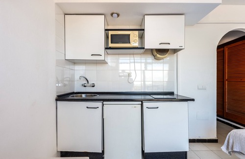 Es Pujols Apartment | Apartment 'Estudio Mirada 307' with Lake View, Wi-Fi and Air Conditioning