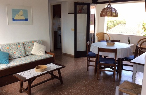 Punta Grossa Apartment | Apartment Fucsia in charming villa, 2 minutes from the beach