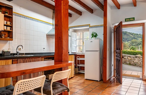 San Juan de Parres Apartment | Apartment 'Florenta A1' with Mountain View, Private Terrace and Wi-Fi