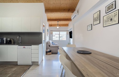 Eixample Apartment | Apartment 'Flat In Girona City Centre' with Shared Terrace and Air Conditioning