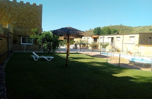 Ateca Cottage | Apartment for 4 people in a rural complex with pool and garden