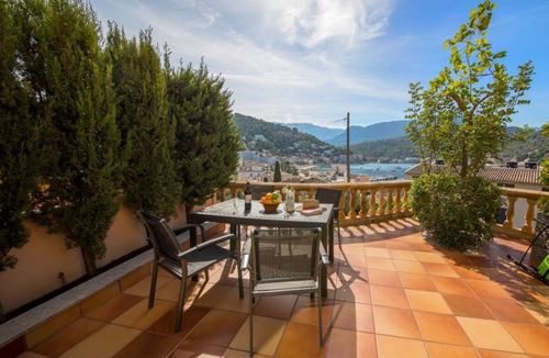 Puerto de Soller Apartment | Apartment in Fishing Village with Wi-Fi, Air Conditioning & Terrace with Sea View