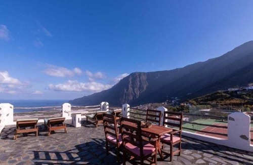 Tigaday Apartment | Apartment in Frontera: Tennis, Pool & A/C (Sleeps 6)