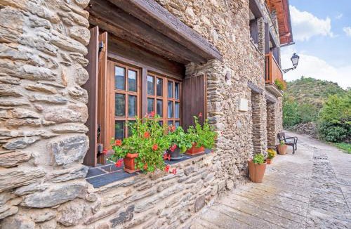 Isavarre Apartment | Apartment in Isavarre near Pyrenees Mountains