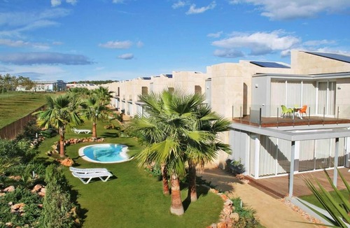 L'Escala Apartment | Apartment in La Escala near Els Riells Beach