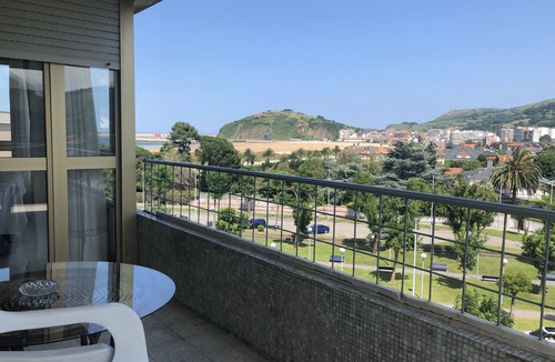 Laredo Apartment | APARTMENT IN LAREDO BEACH - 1-6 PAX