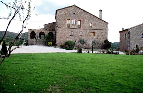 Balsareny Villa | Apartment in Spain near Scenic Mountains